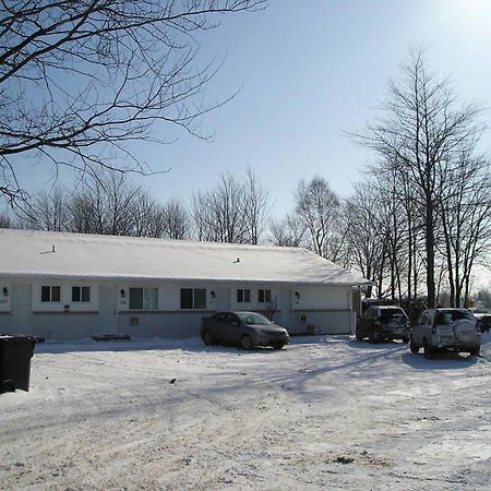Motel Le Victo Victoriaville Exterior photo